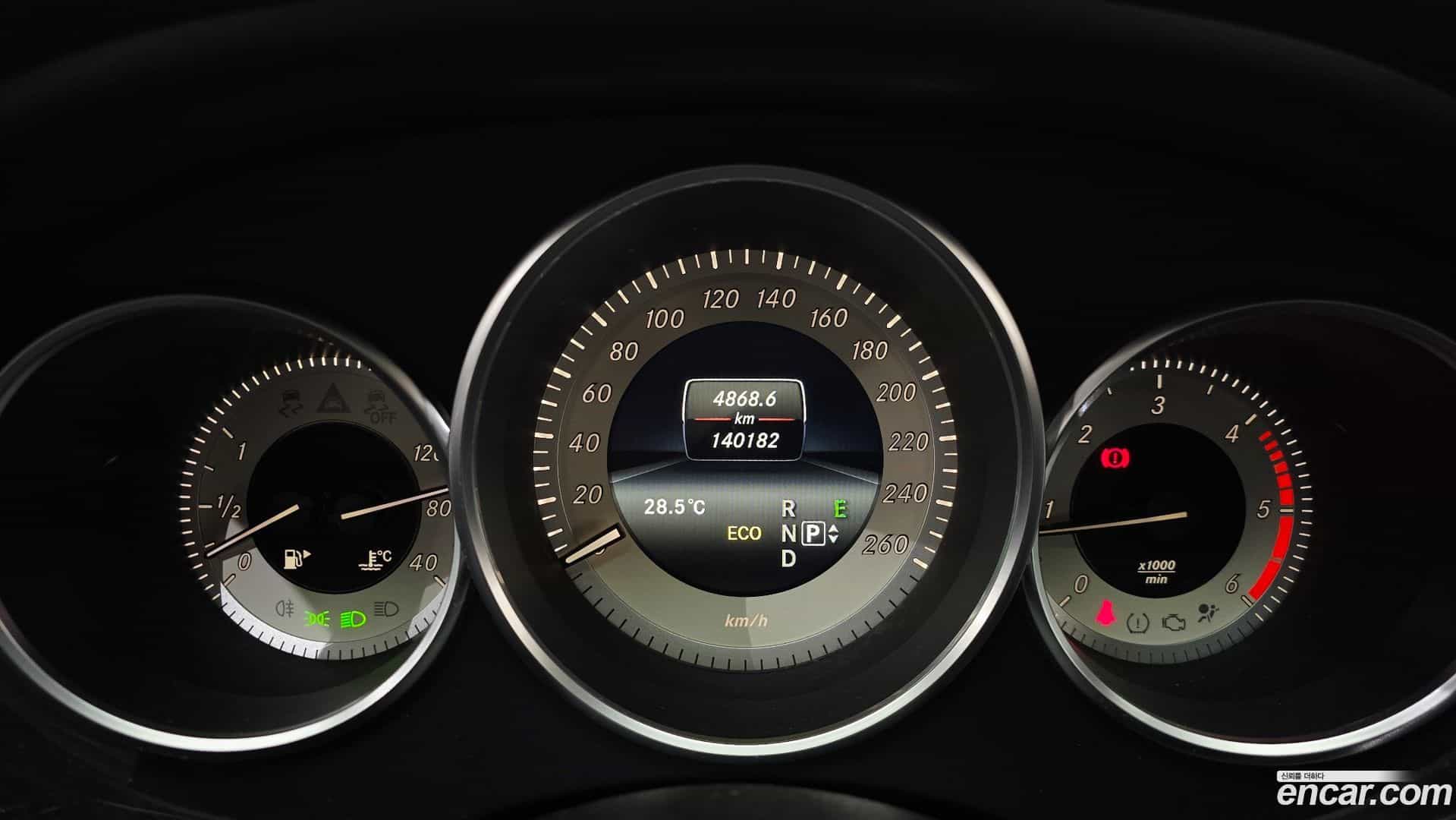 CLS-Class Mercedes-Benz 2015.6-INNER-008