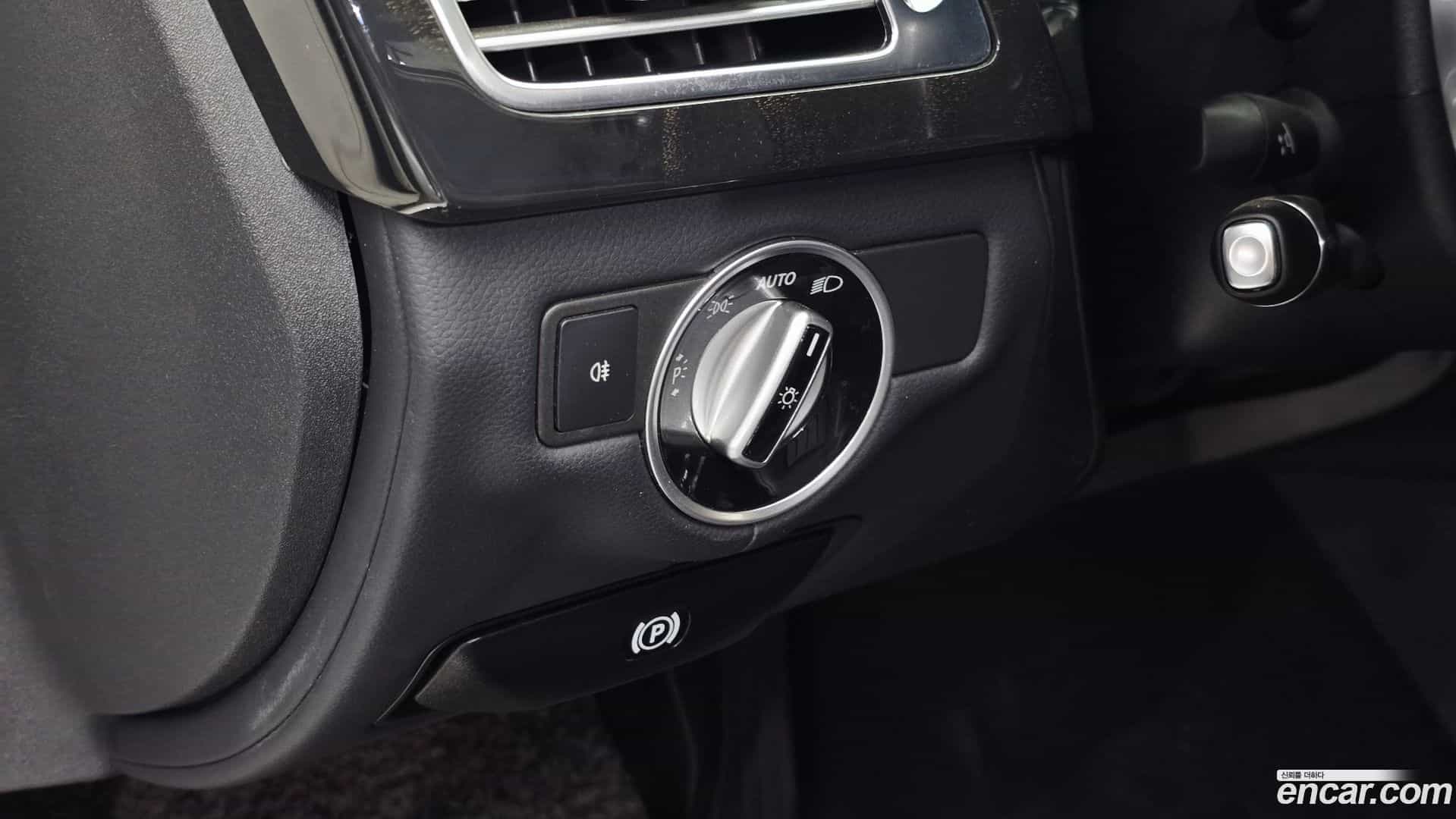 CLS-Class Mercedes-Benz 2015.6-OPTION-020