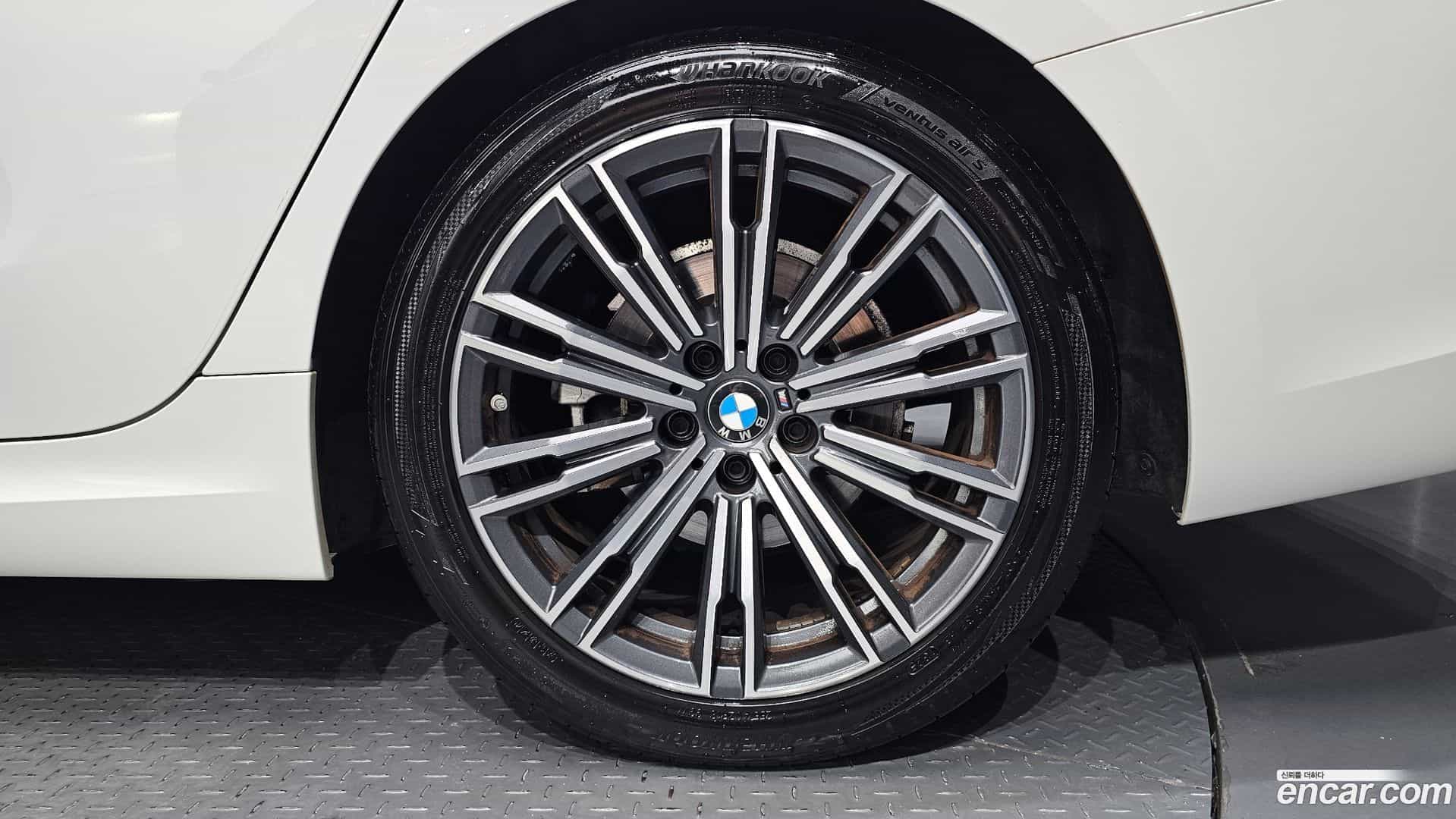 3-Series BMW 2021.1-OUTER-031