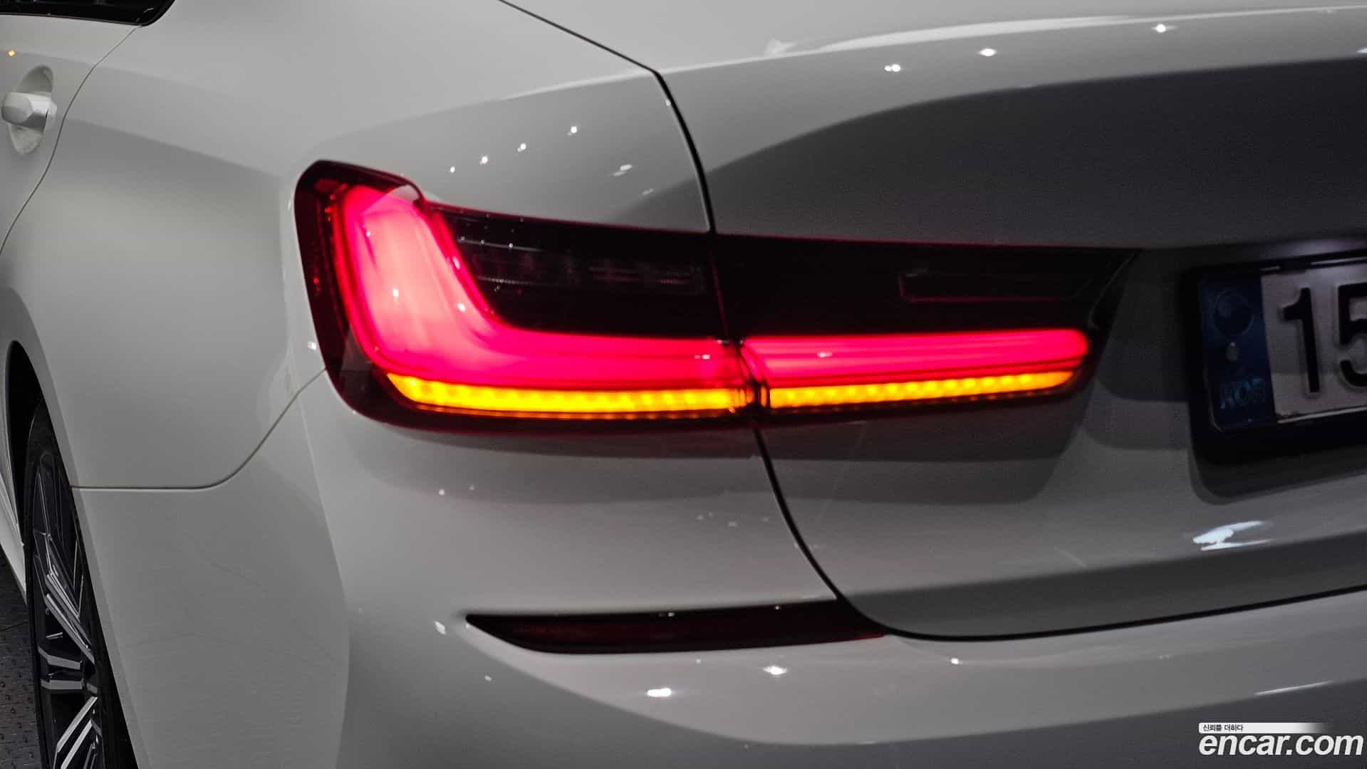 3-Series BMW 2021.1-OUTER-033