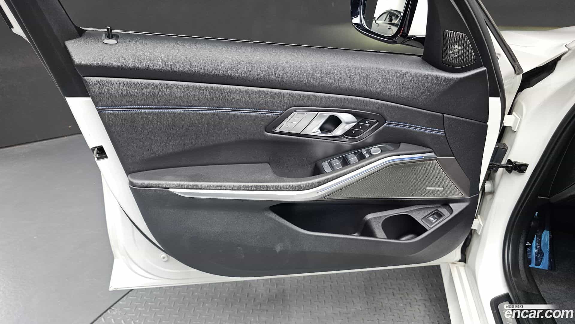 3-Series BMW 2021.1-INNER-034
