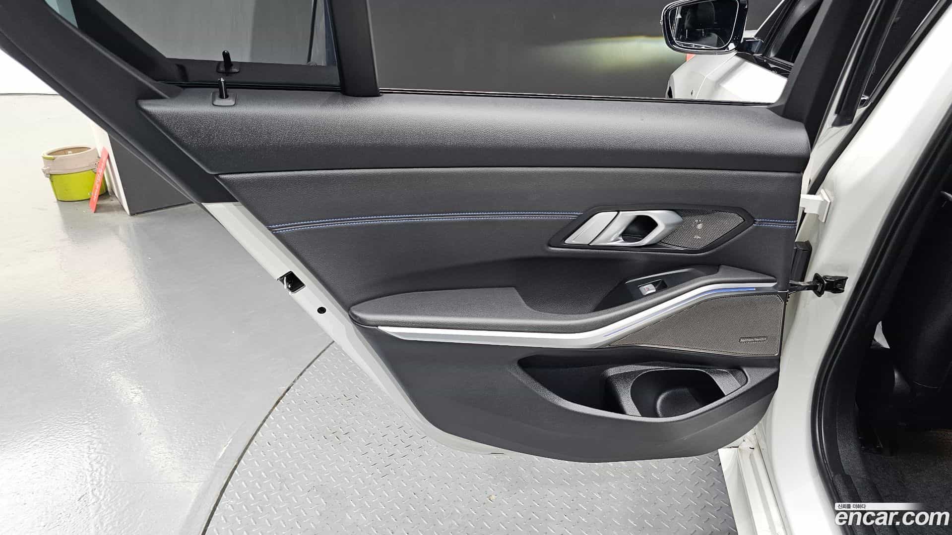 3-Series BMW 2021.1-INNER-035