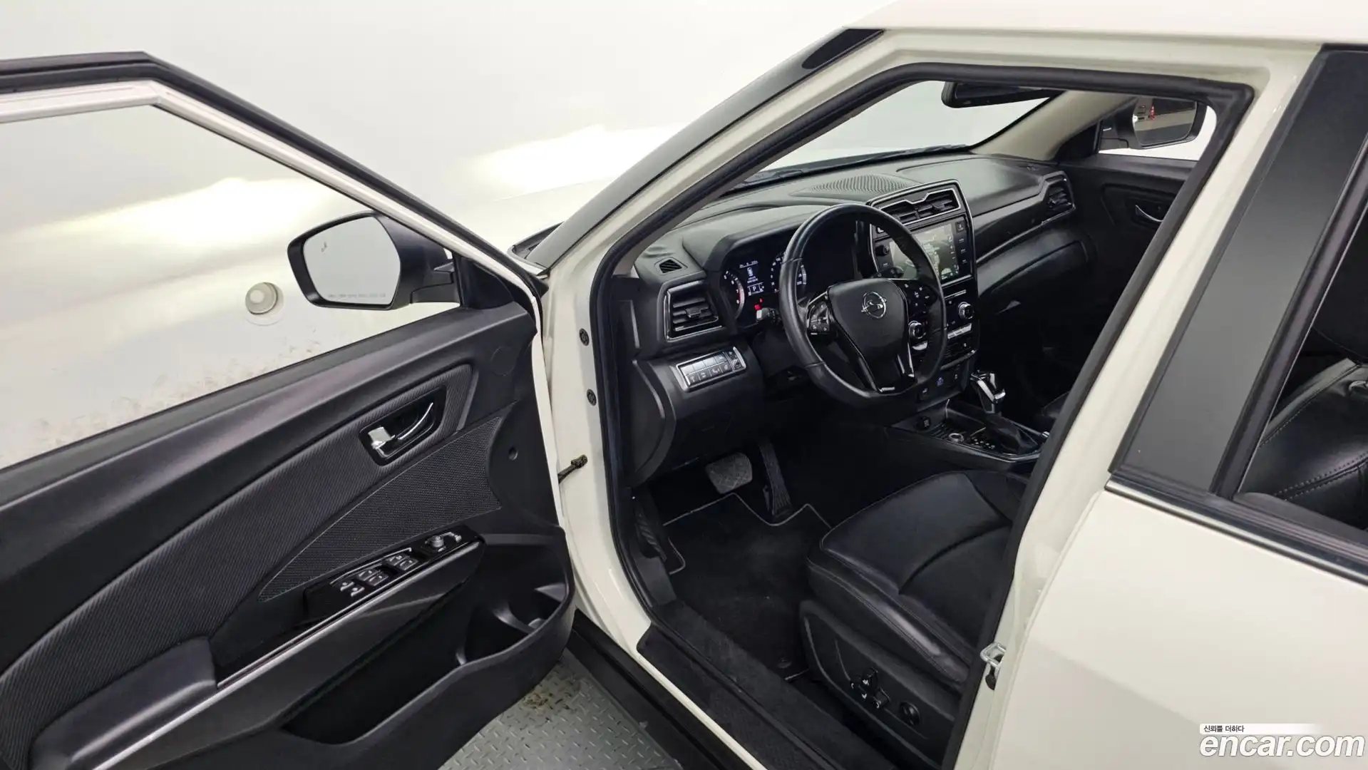 TIBOLI KG Mobility 2022.5-INNER-010