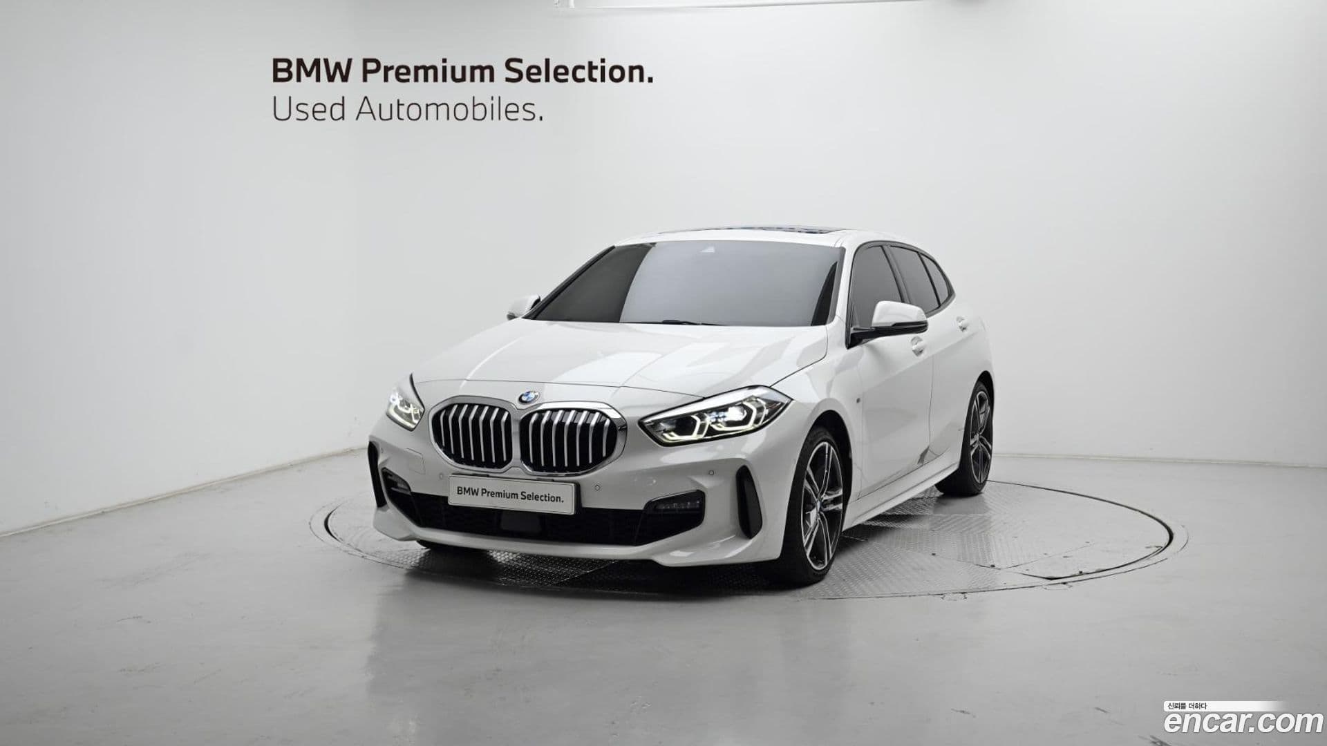 Main__Slider__Photo:1-Series BMW 2021.6-0