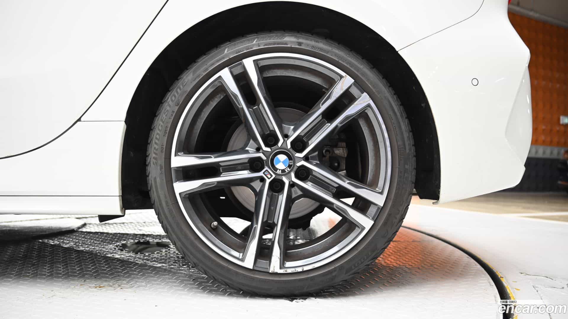 1-Series BMW 2021.6-OUTER-005