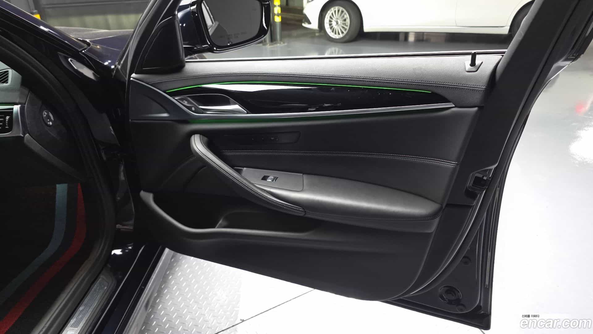 5-Series BMW 2019.6-INNER-034