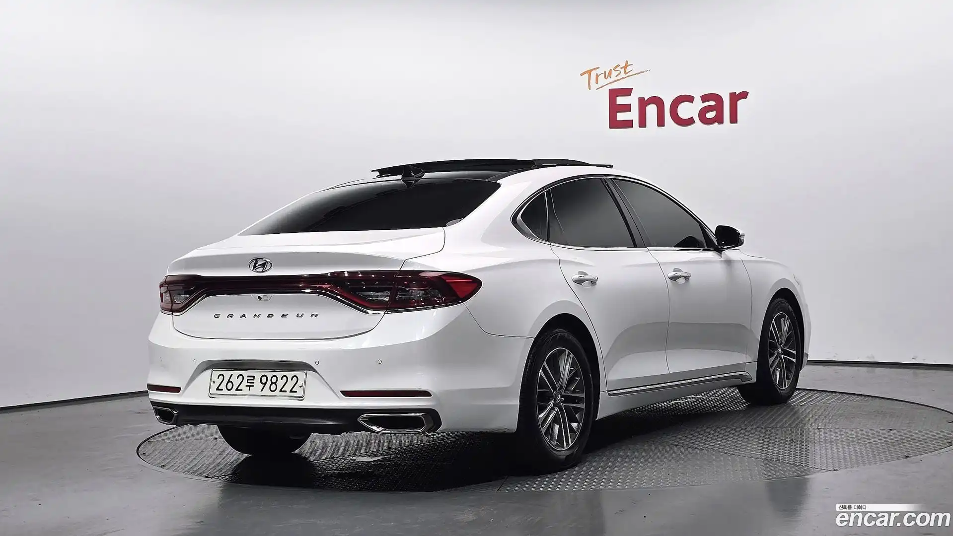 Grandeur Hyundai 2017.6-OUTER-002