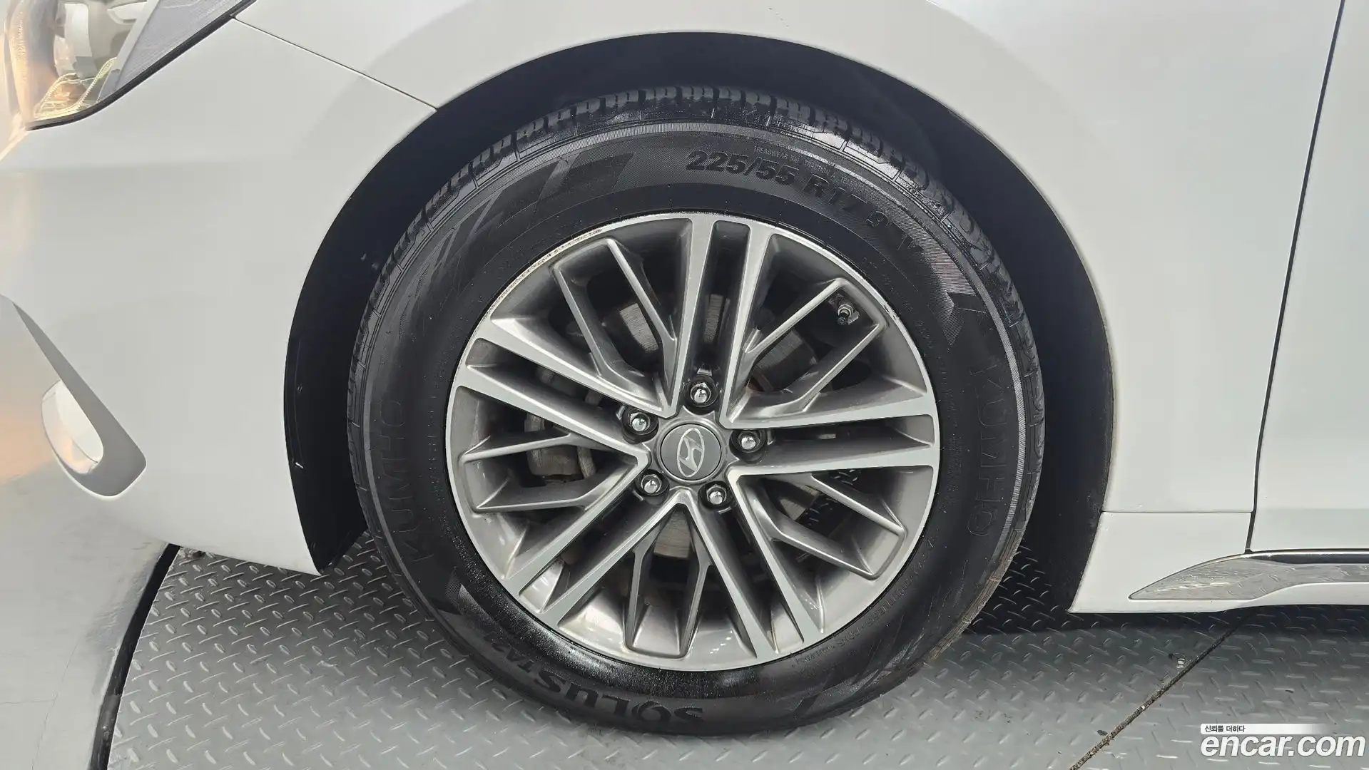 Grandeur Hyundai 2017.6-OUTER-005