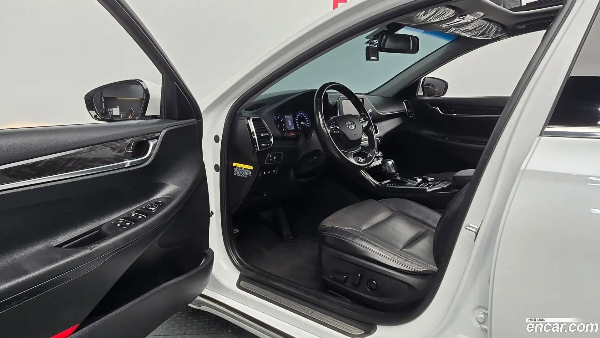 Grandeur Hyundai 2017.6-INNER-010