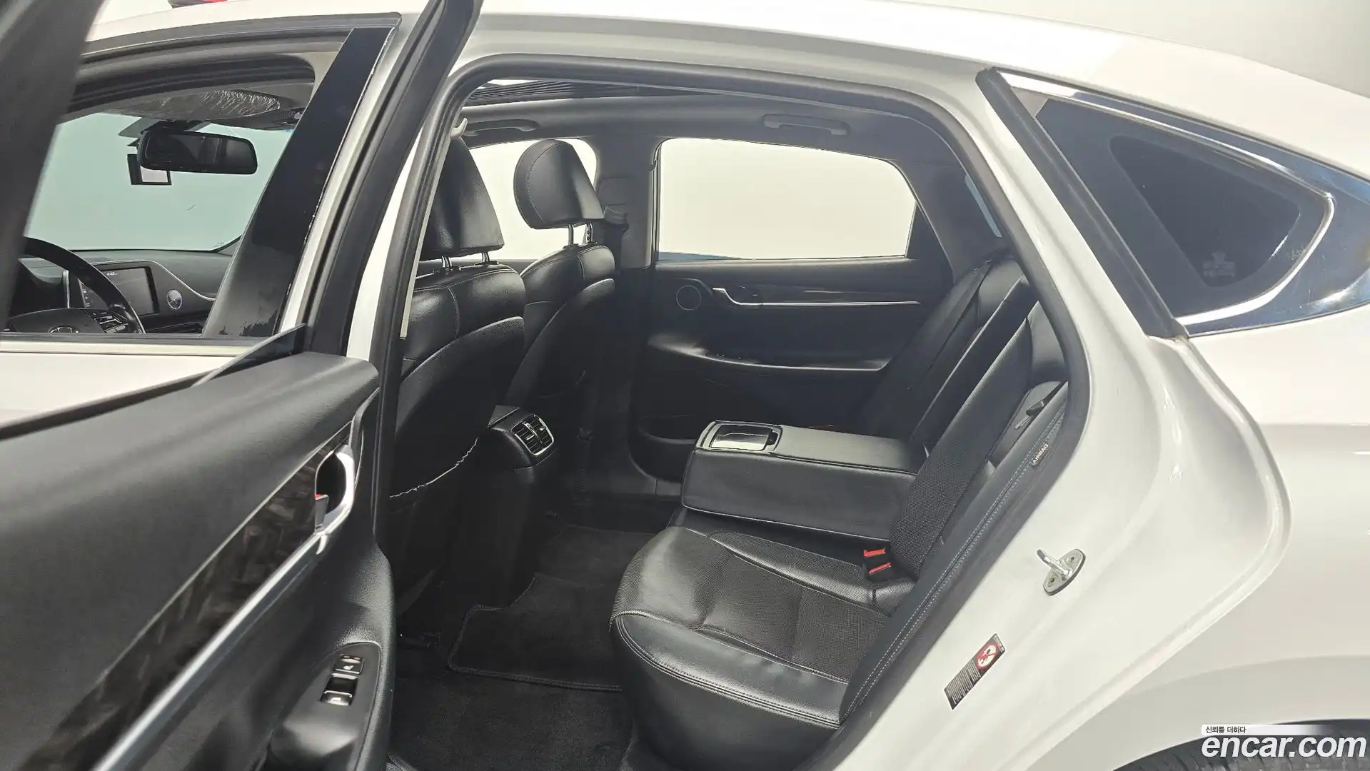 Grandeur Hyundai 2017.6-OPTION-015