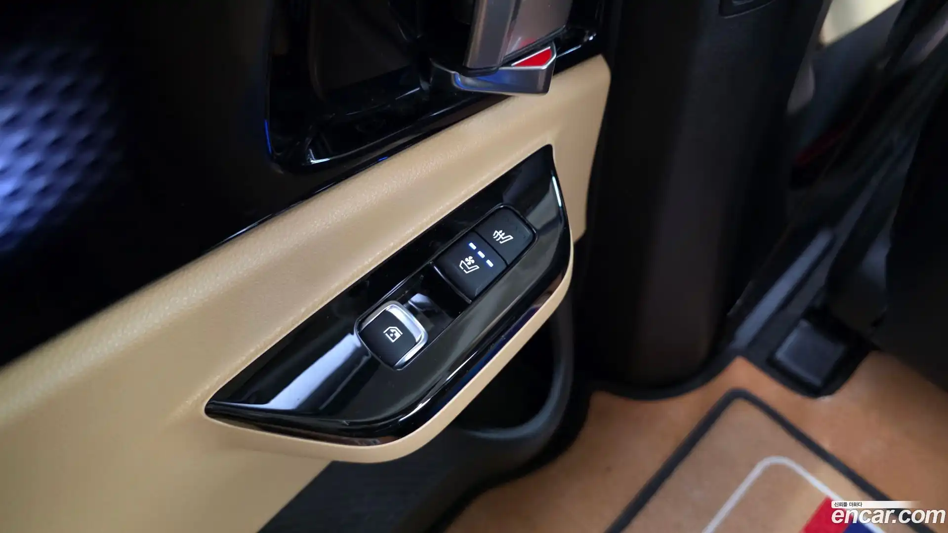 Canival Kia 2022.7-OPTION-042