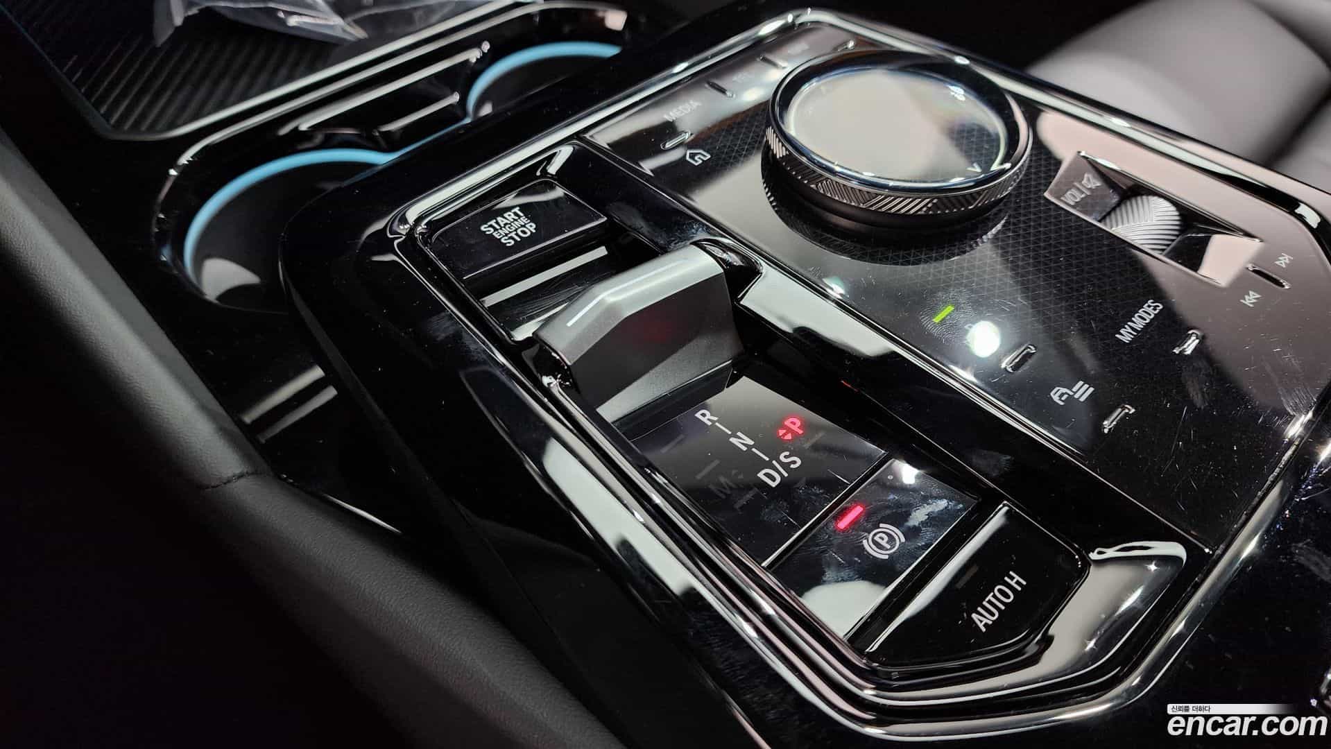 5-Series BMW 2025.6-INNER-009