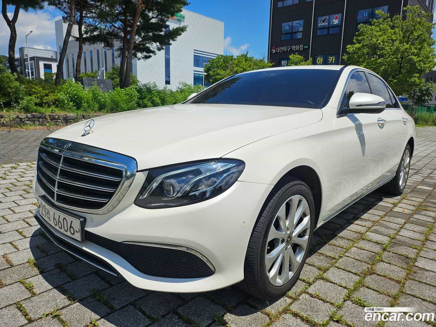 E-Class Mercedes-Benz 2019.6-OUTER-003