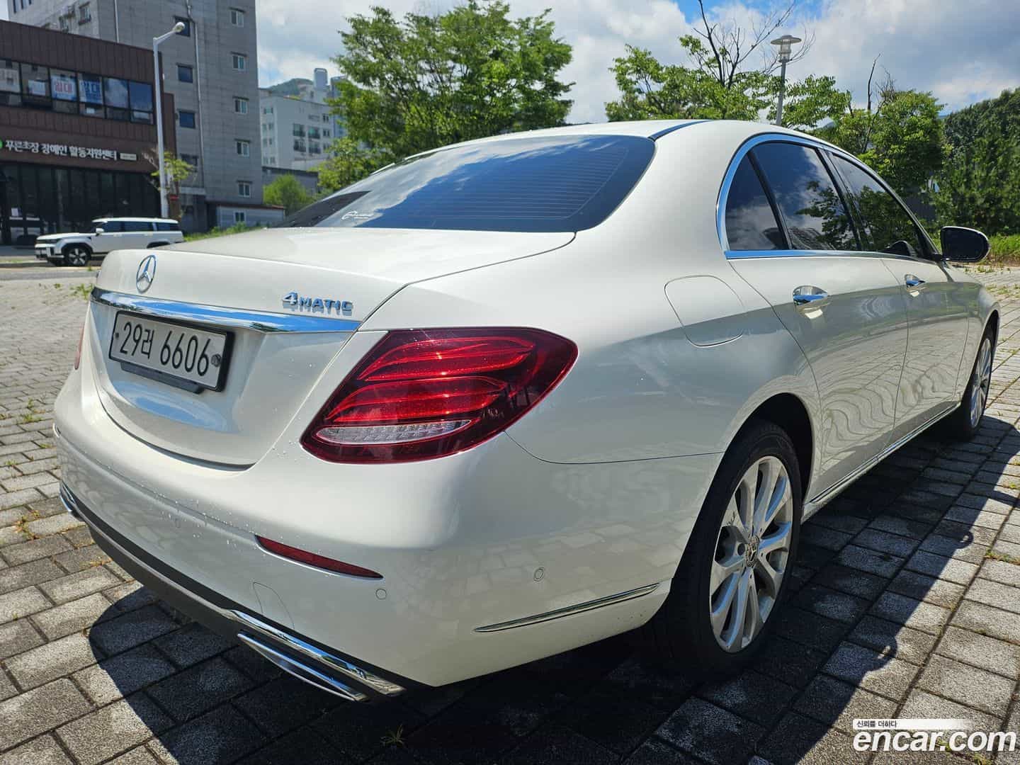 E-Class Mercedes-Benz 2019.6-INNER-007