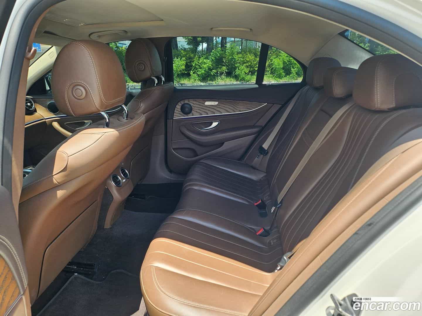 E-Class Mercedes-Benz 2019.6-INNER-009