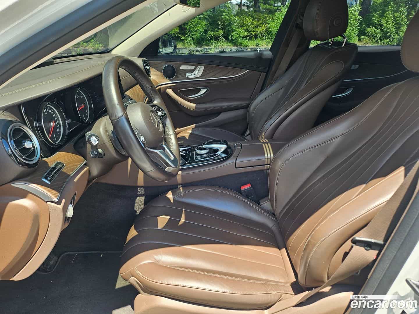 E-Class Mercedes-Benz 2019.6-INNER-010