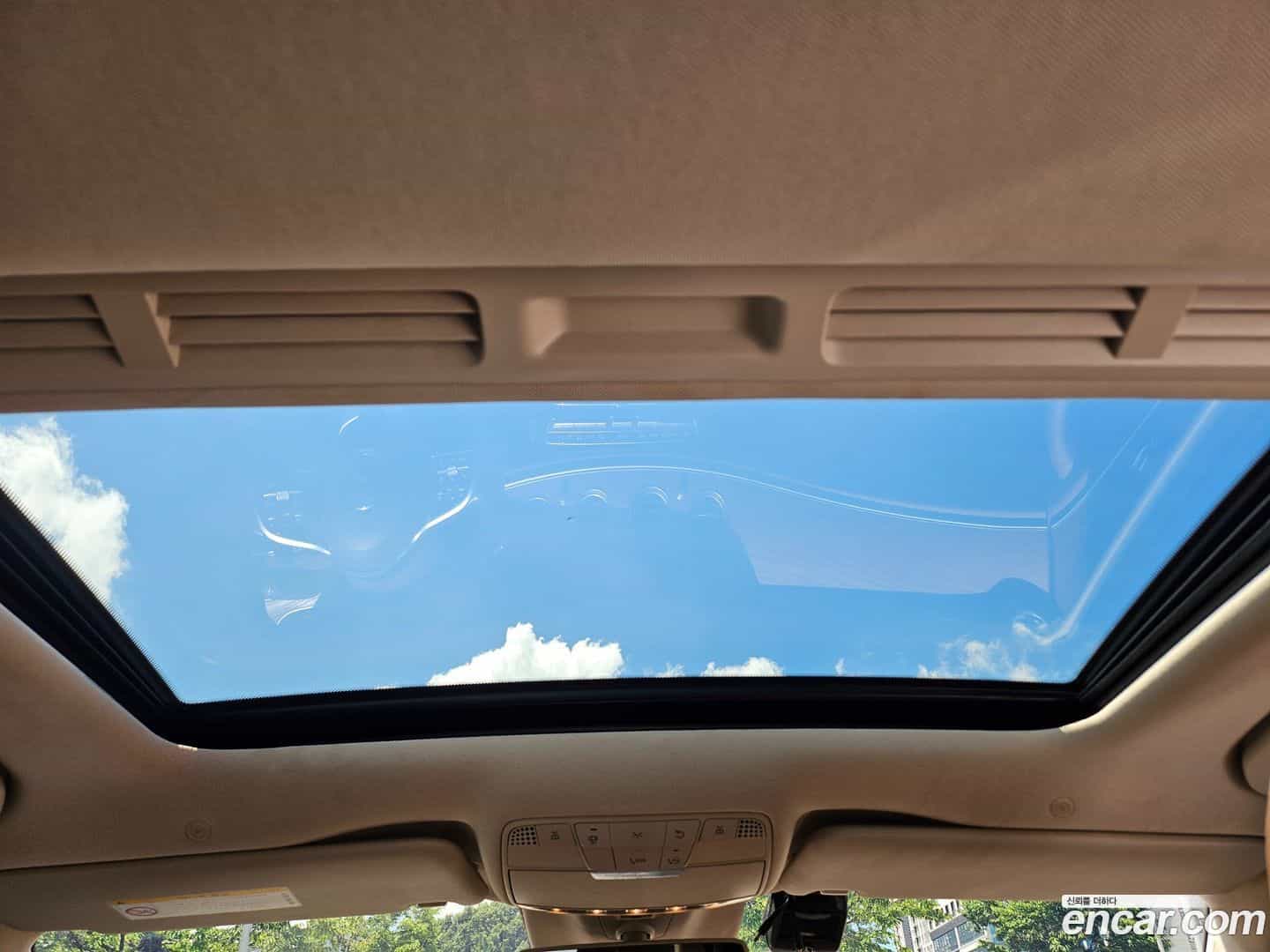 E-Class Mercedes-Benz 2019.6-OPTION-020