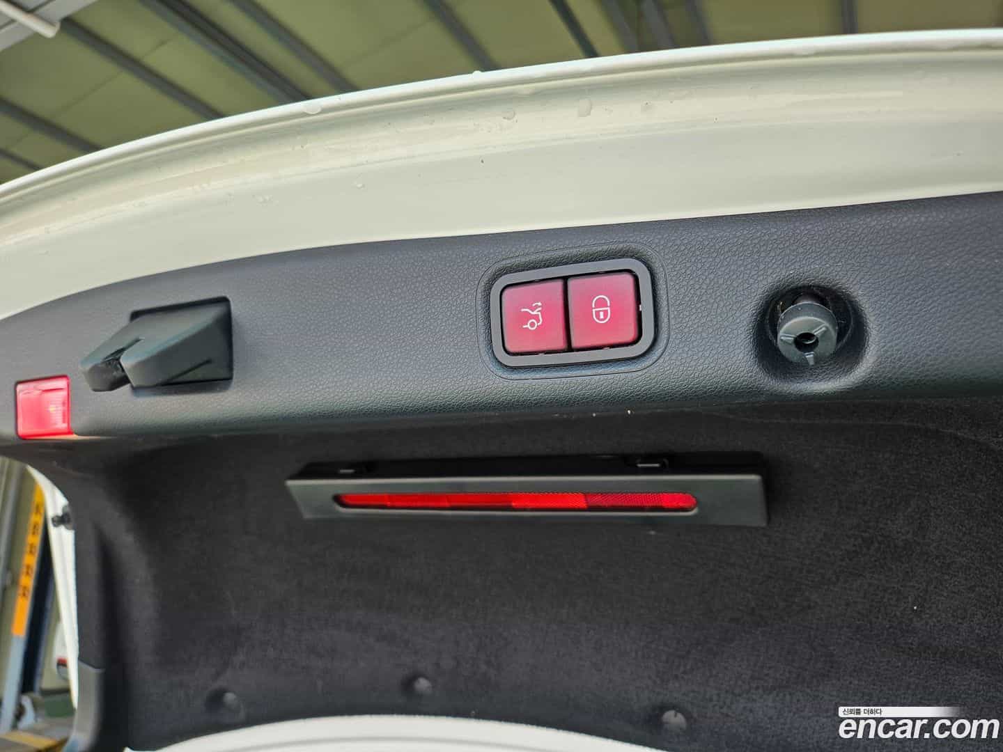 E-Class Mercedes-Benz 2019.6-OPTION-024