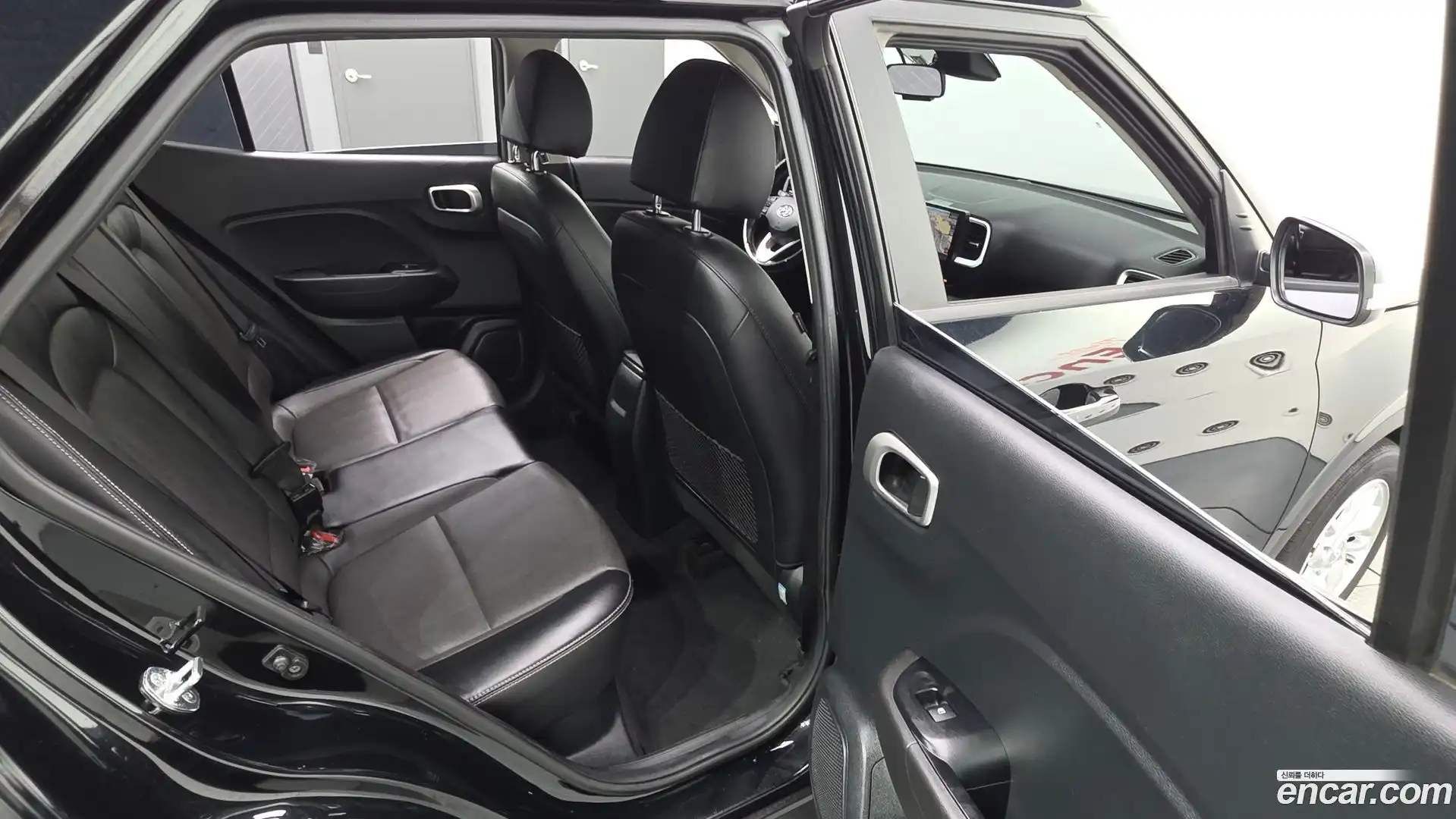 Venue Hyundai 2020.8-OPTION-015