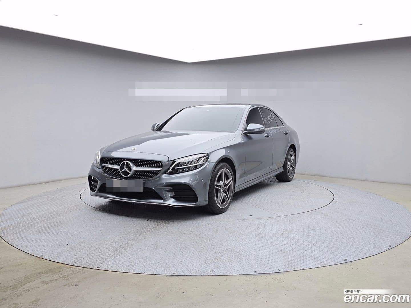 Main__Slider__Photo:C-Class Mercedes-Benz 2019.3-0
