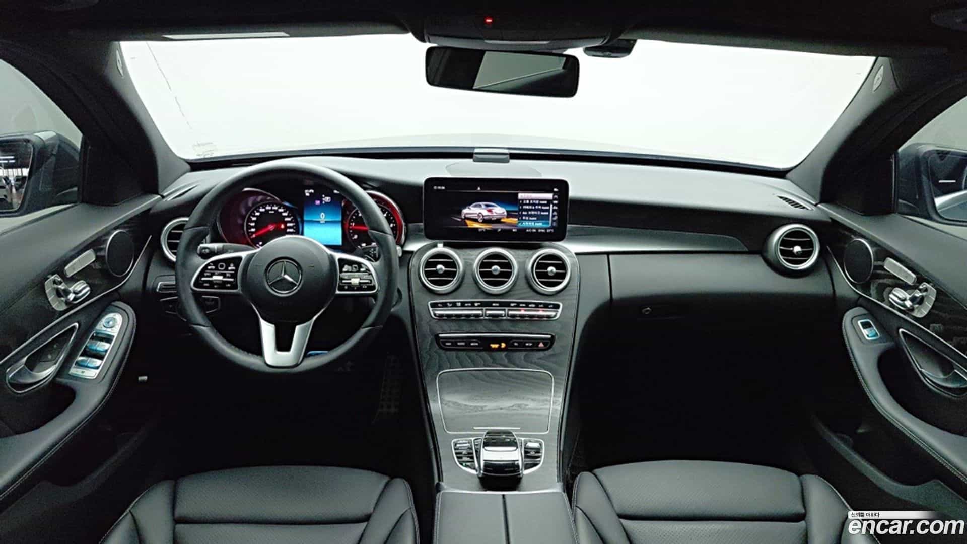 C-Class Mercedes-Benz 2019.3-OPTION-021