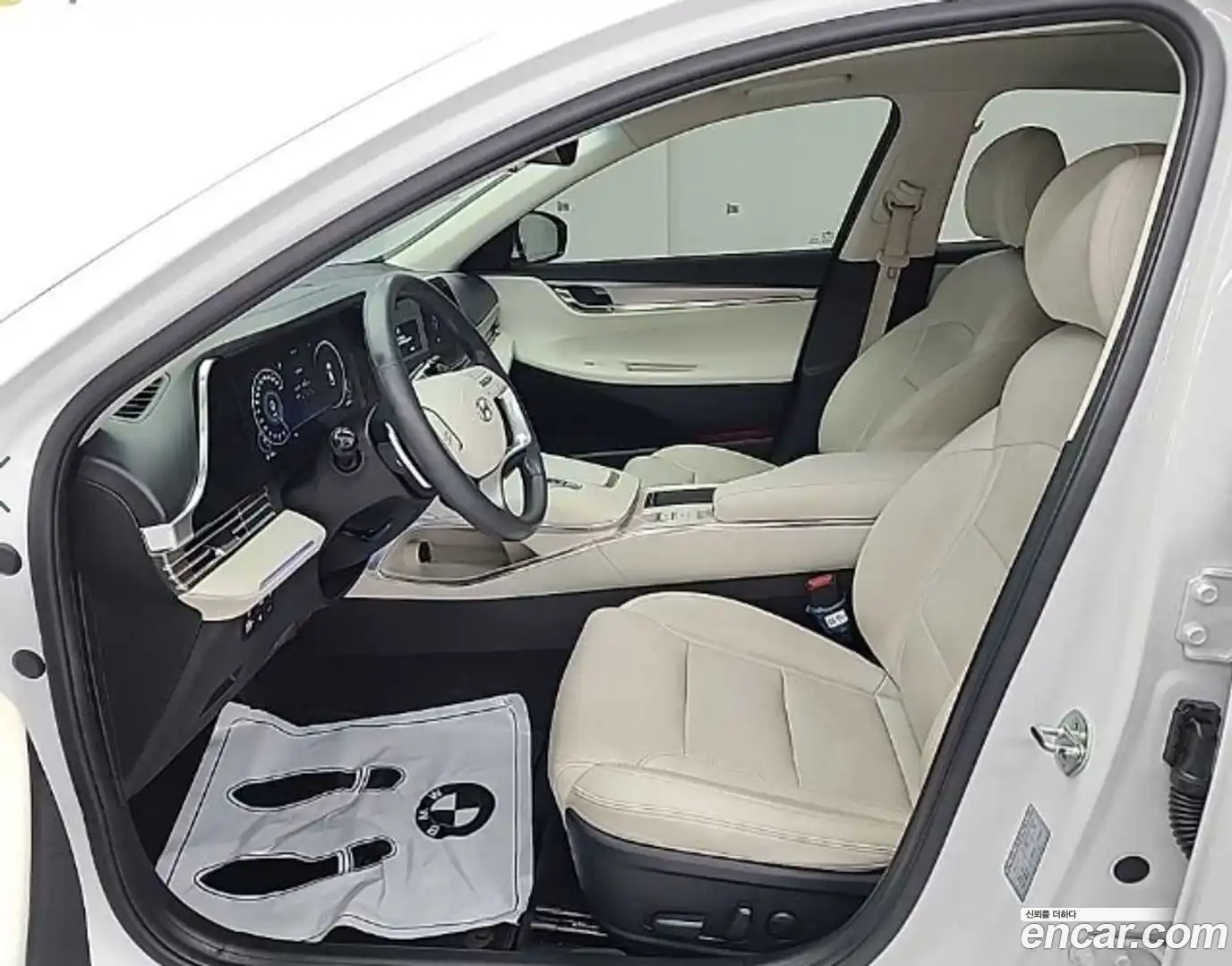 Grandeur Hyundai 2022.2-INNER-010
