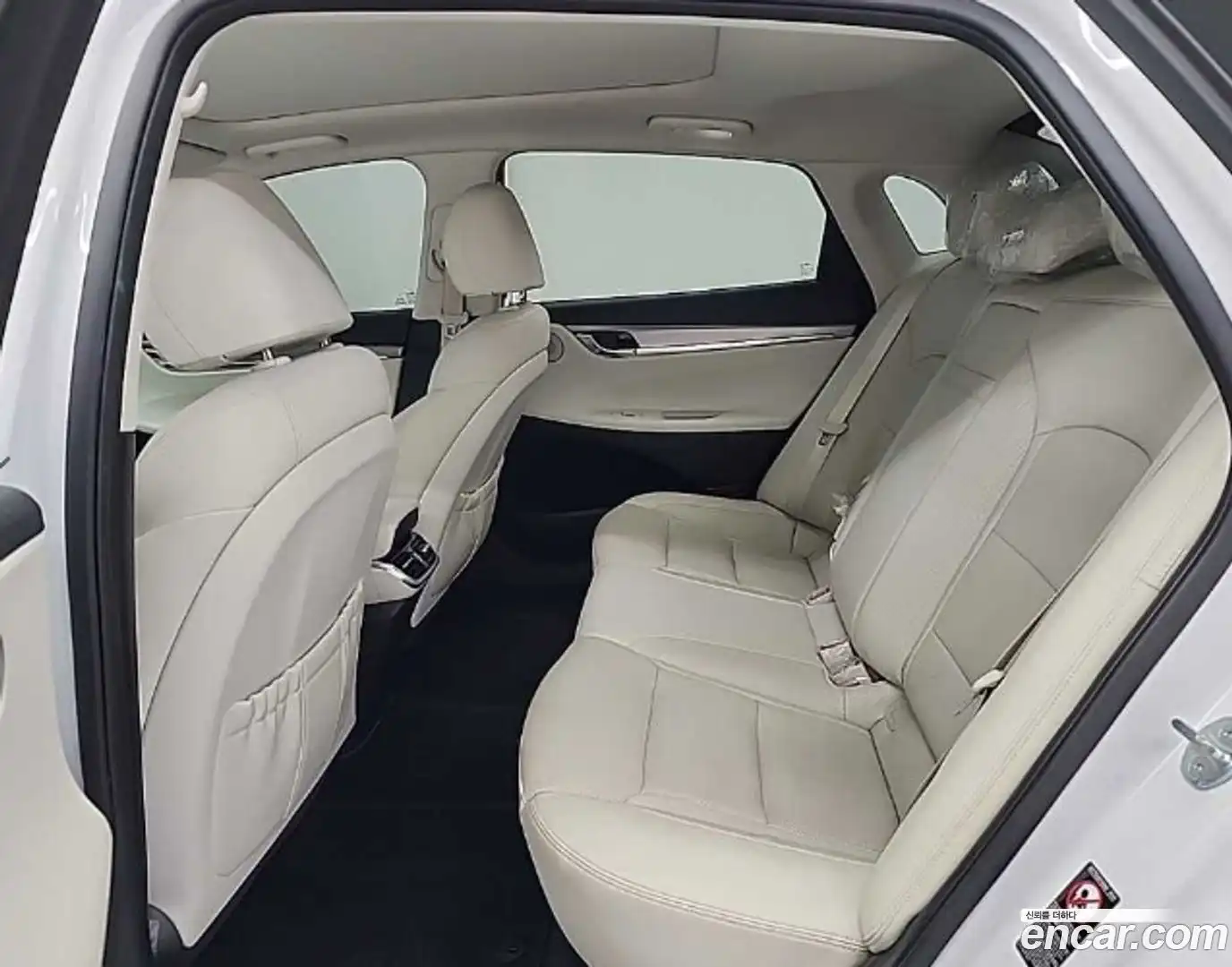 Grandeur Hyundai 2022.2-OPTION-015