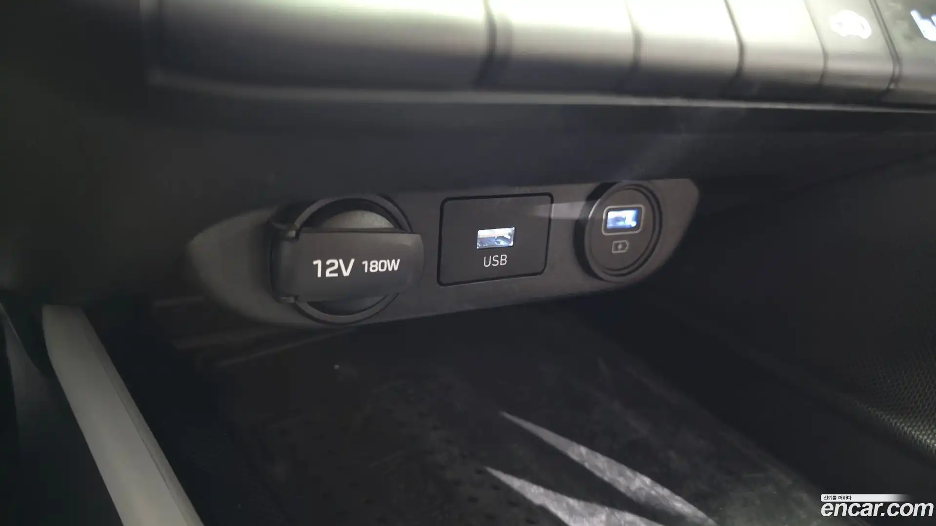 AVANTE Hyundai 2020.5-OPTION-017