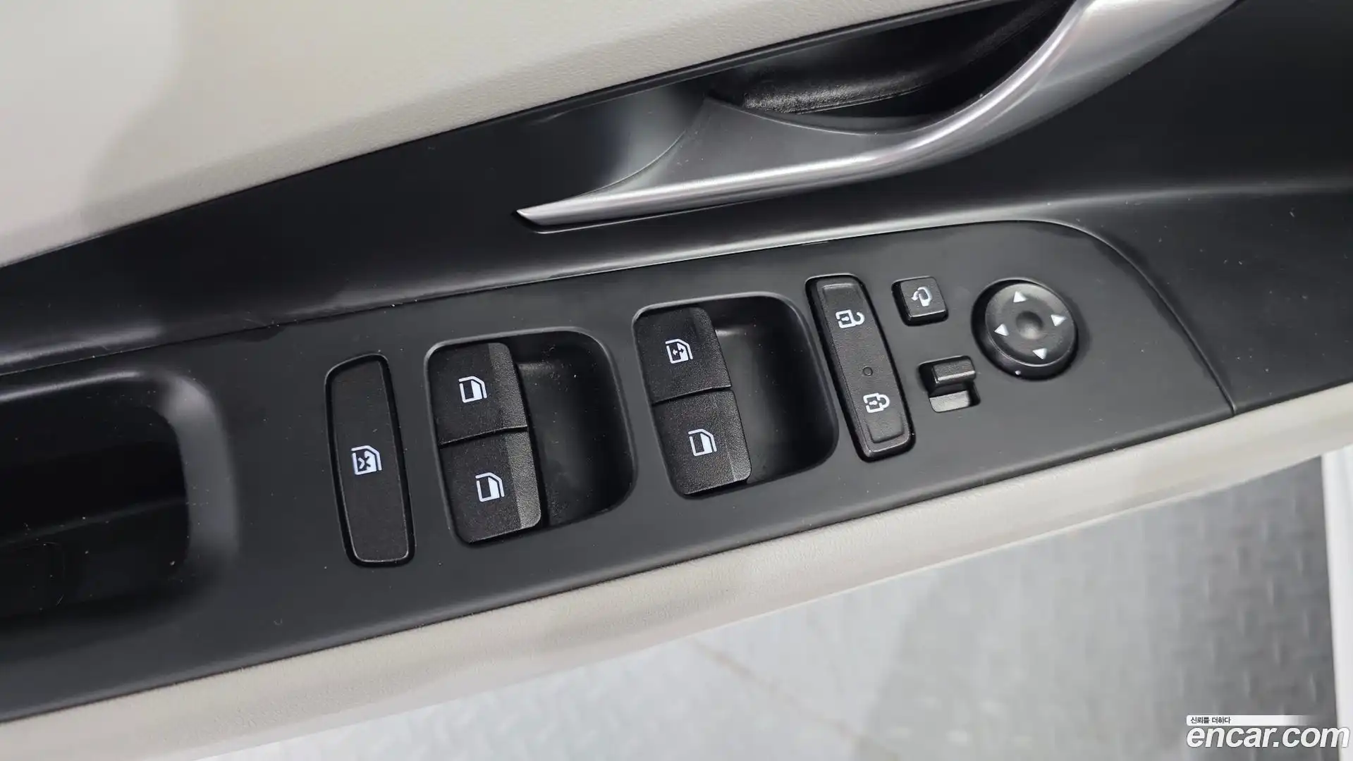 AVANTE Hyundai 2020.5-OPTION-043