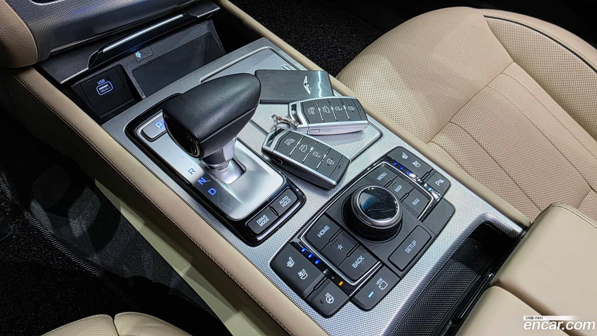 G80 Genesis 2019.2-INNER-009