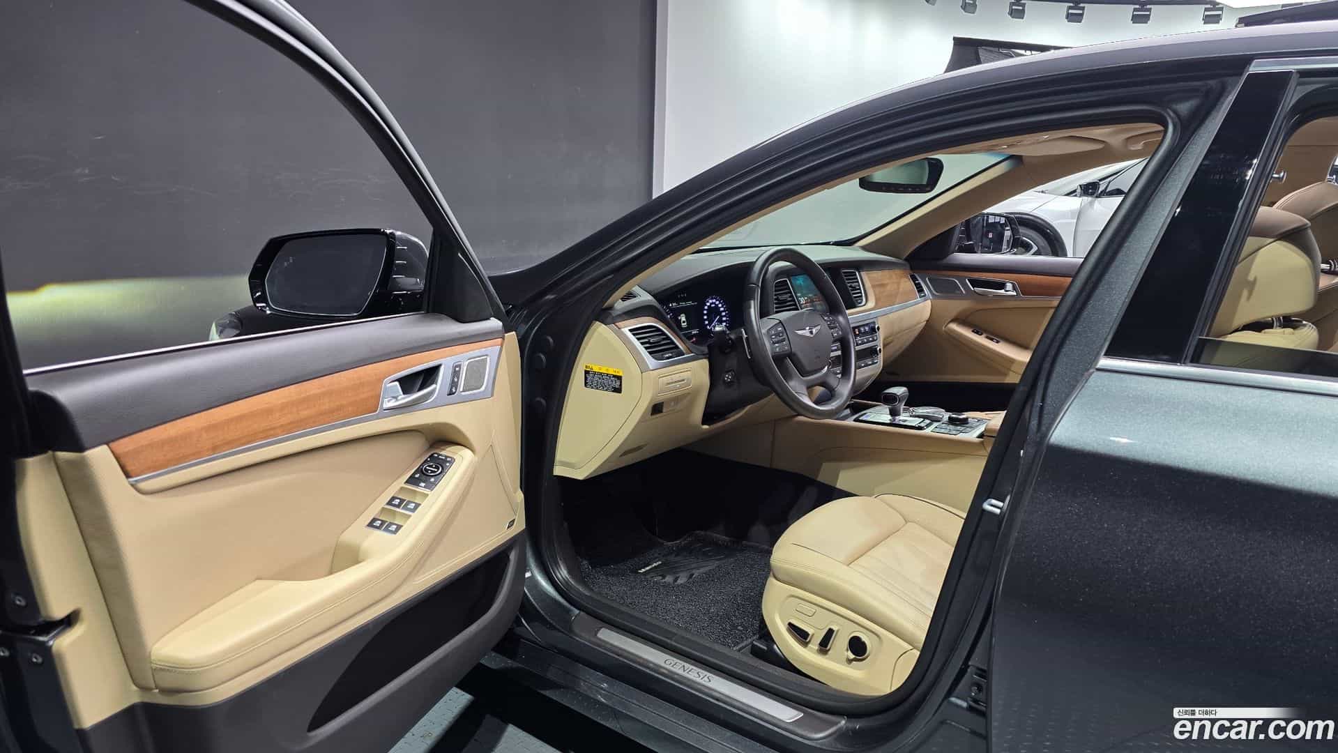 G80 Genesis 2019.2-INNER-010