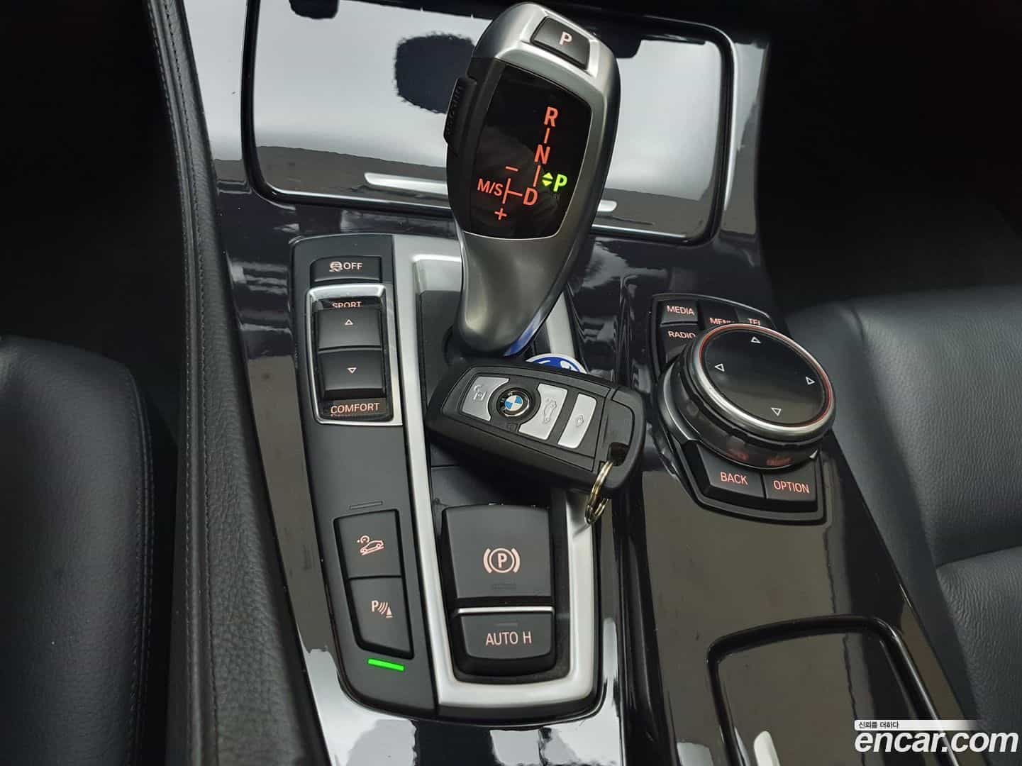 5-Series BMW 2014.3-INNER-009