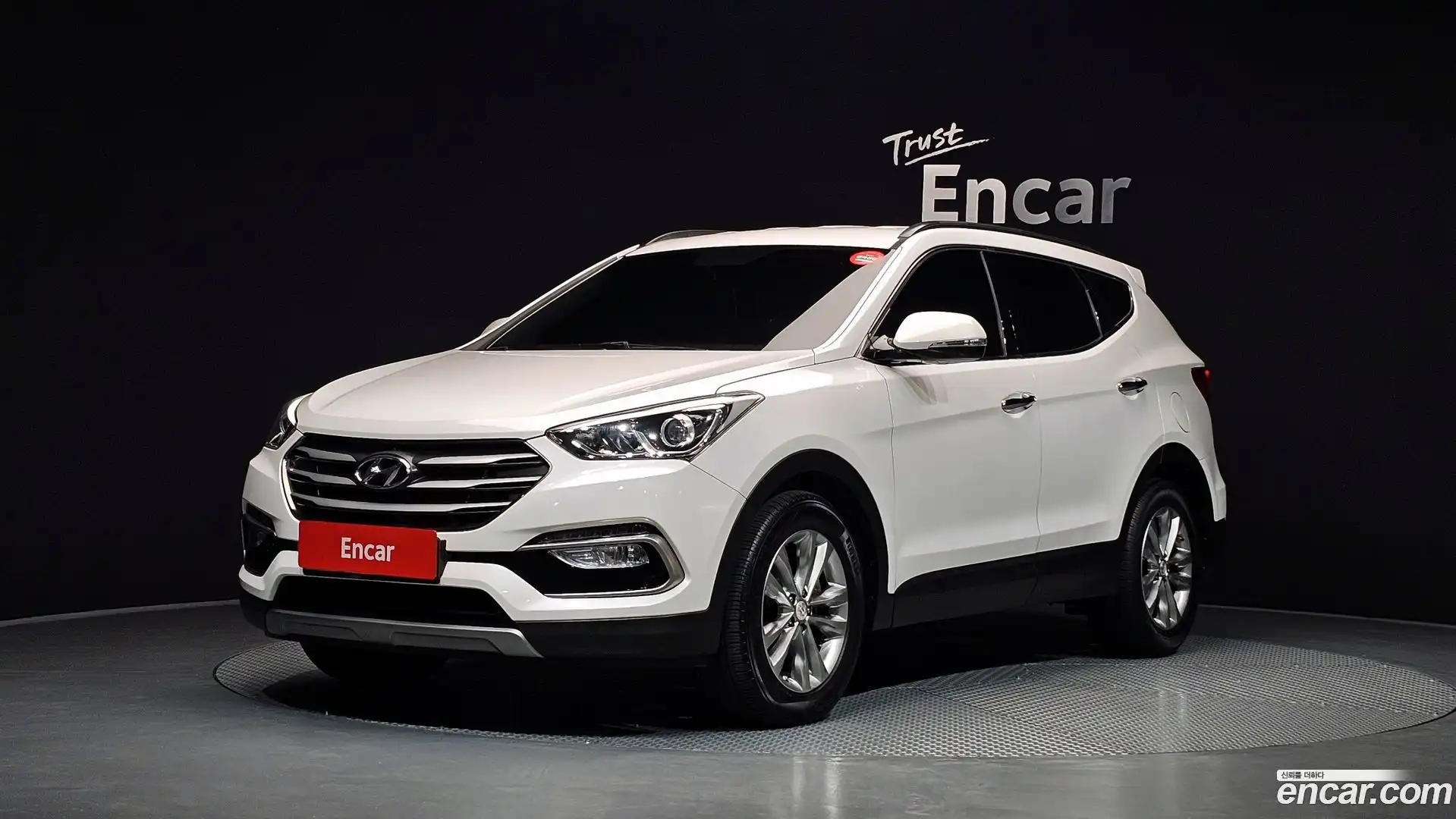 Santafe Hyundai 2016.8-OUTER-001
