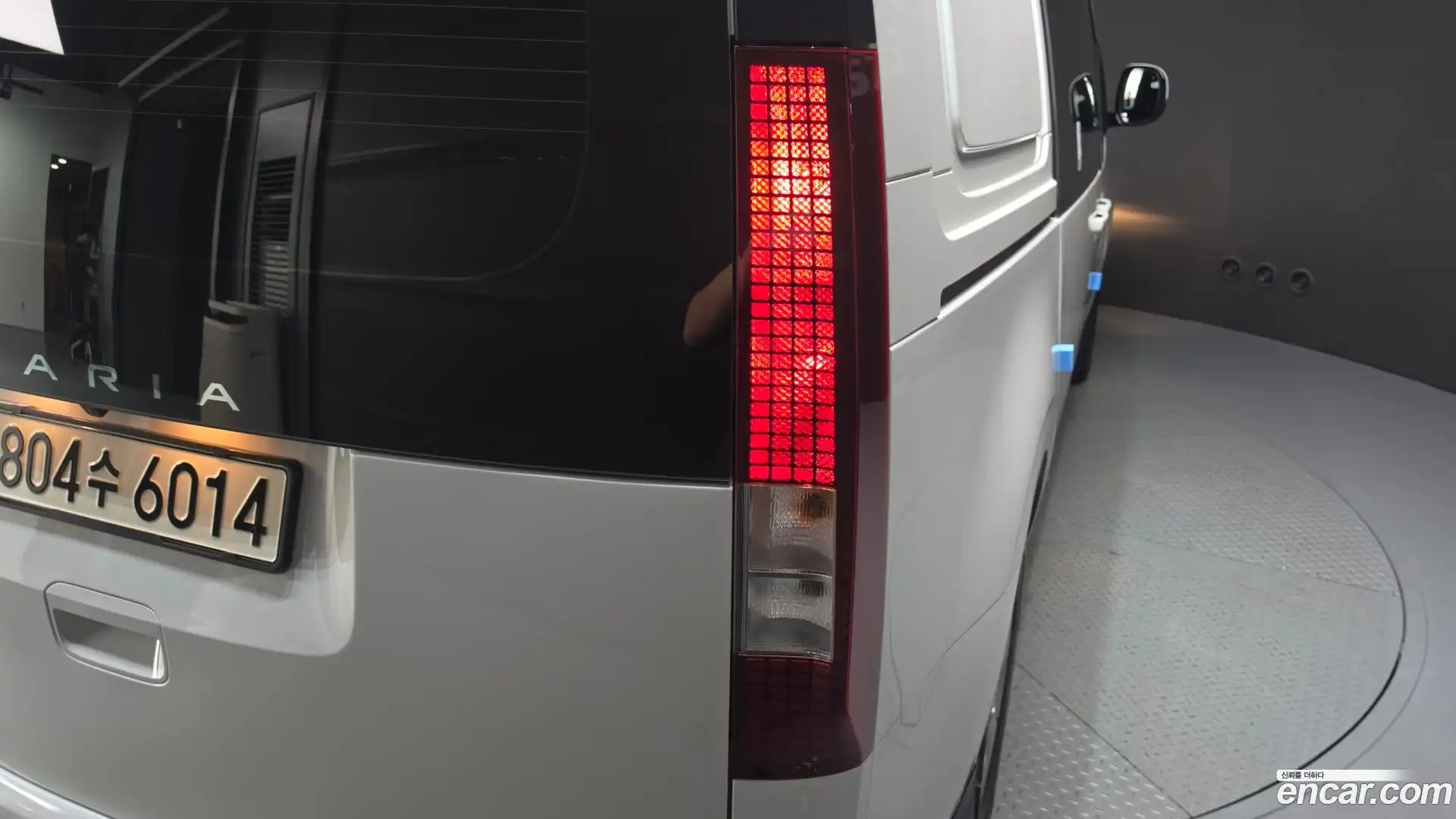 Staria Hyundai 2023.0-OUTER-033