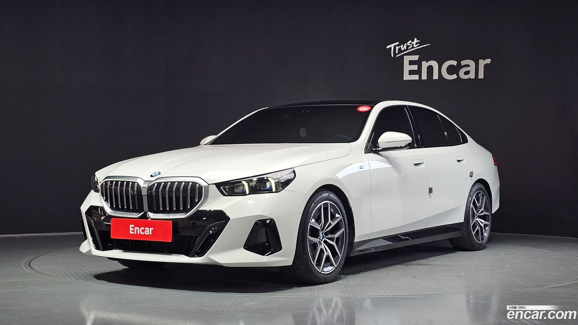 Main__Slider__Photo:5-Series BMW 2025.6-0
