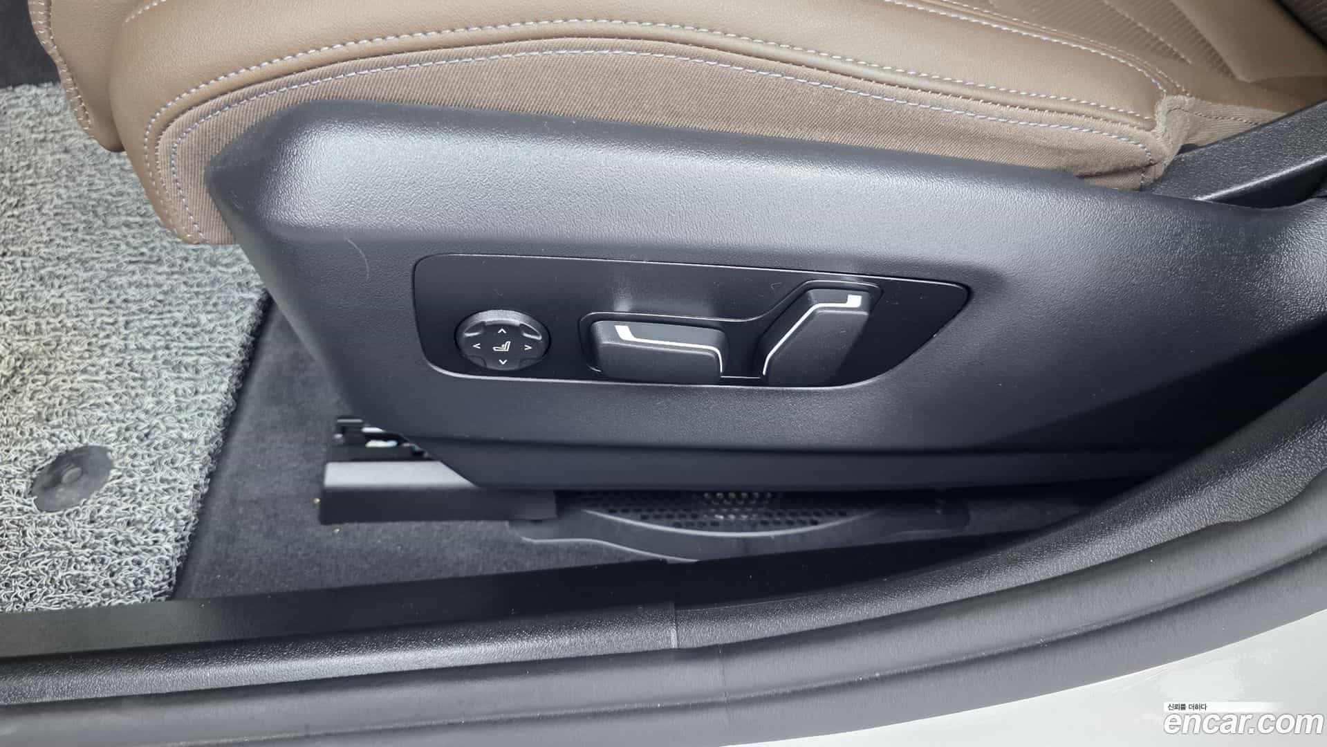 5-Series BMW 2025.6-OPTION-045
