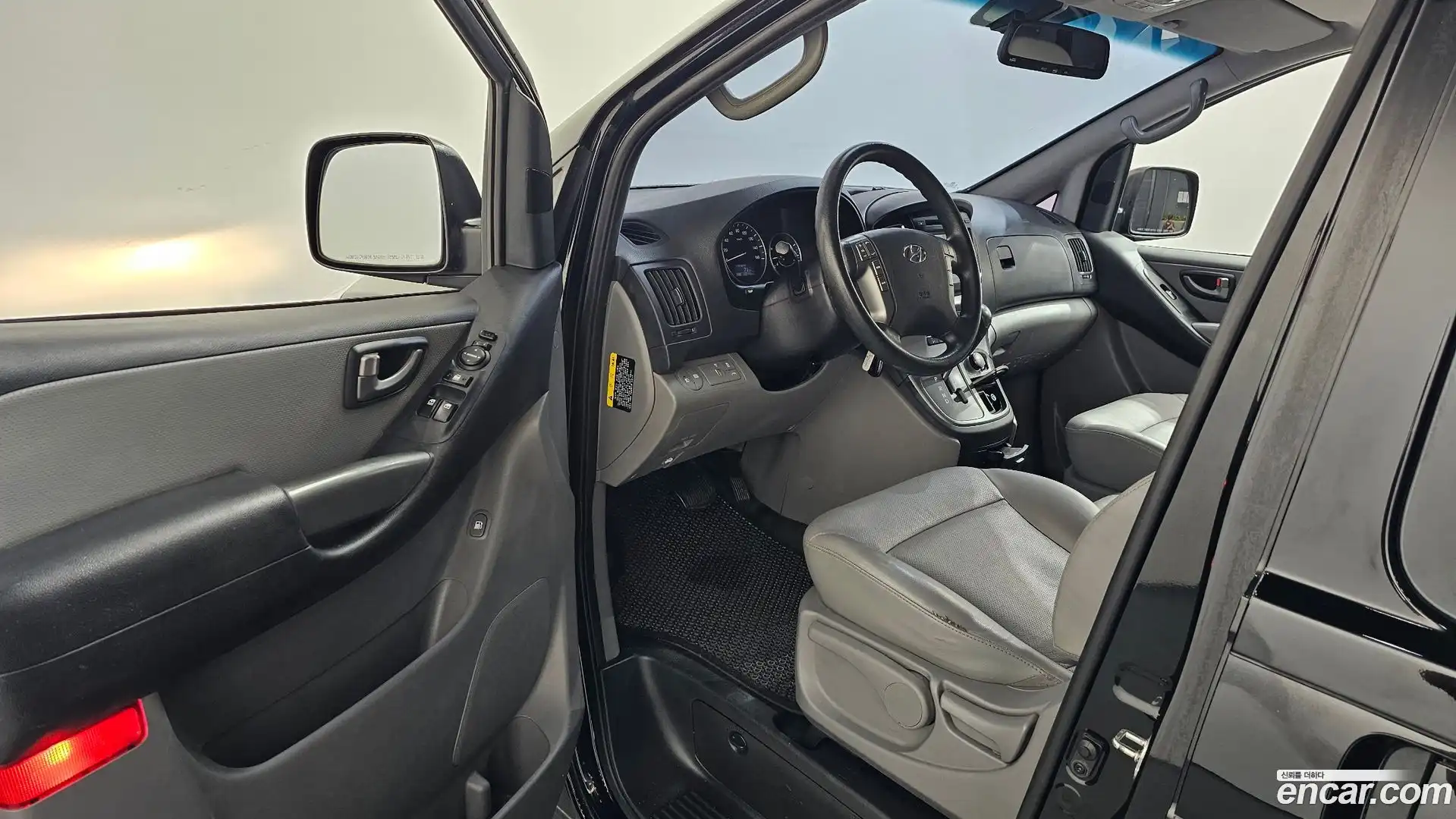 Starex Hyundai 2017.3-INNER-010