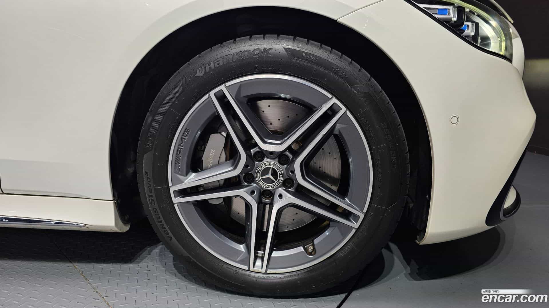 S-Class Mercedes-Benz 2022.1-OUTER-031