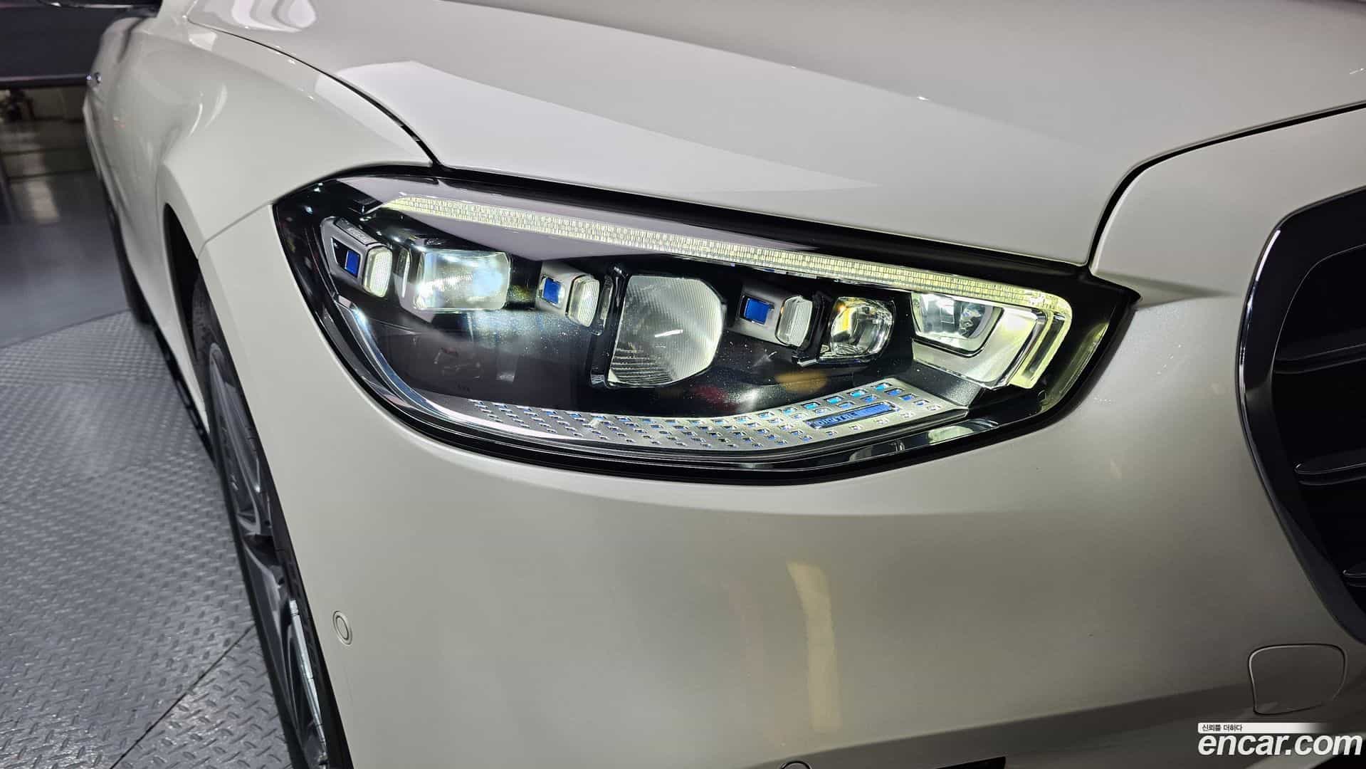 S-Class Mercedes-Benz 2022.1-OUTER-032