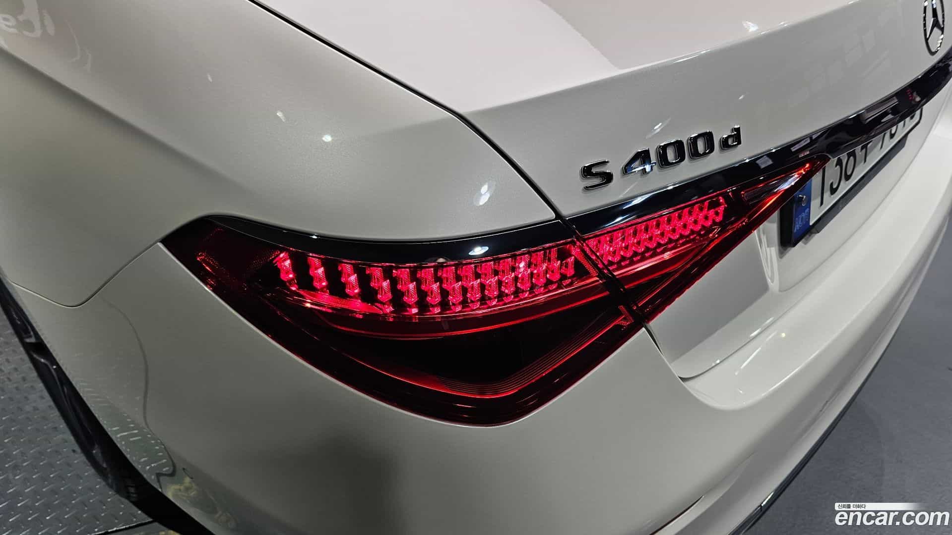 S-Class Mercedes-Benz 2022.1-OUTER-033