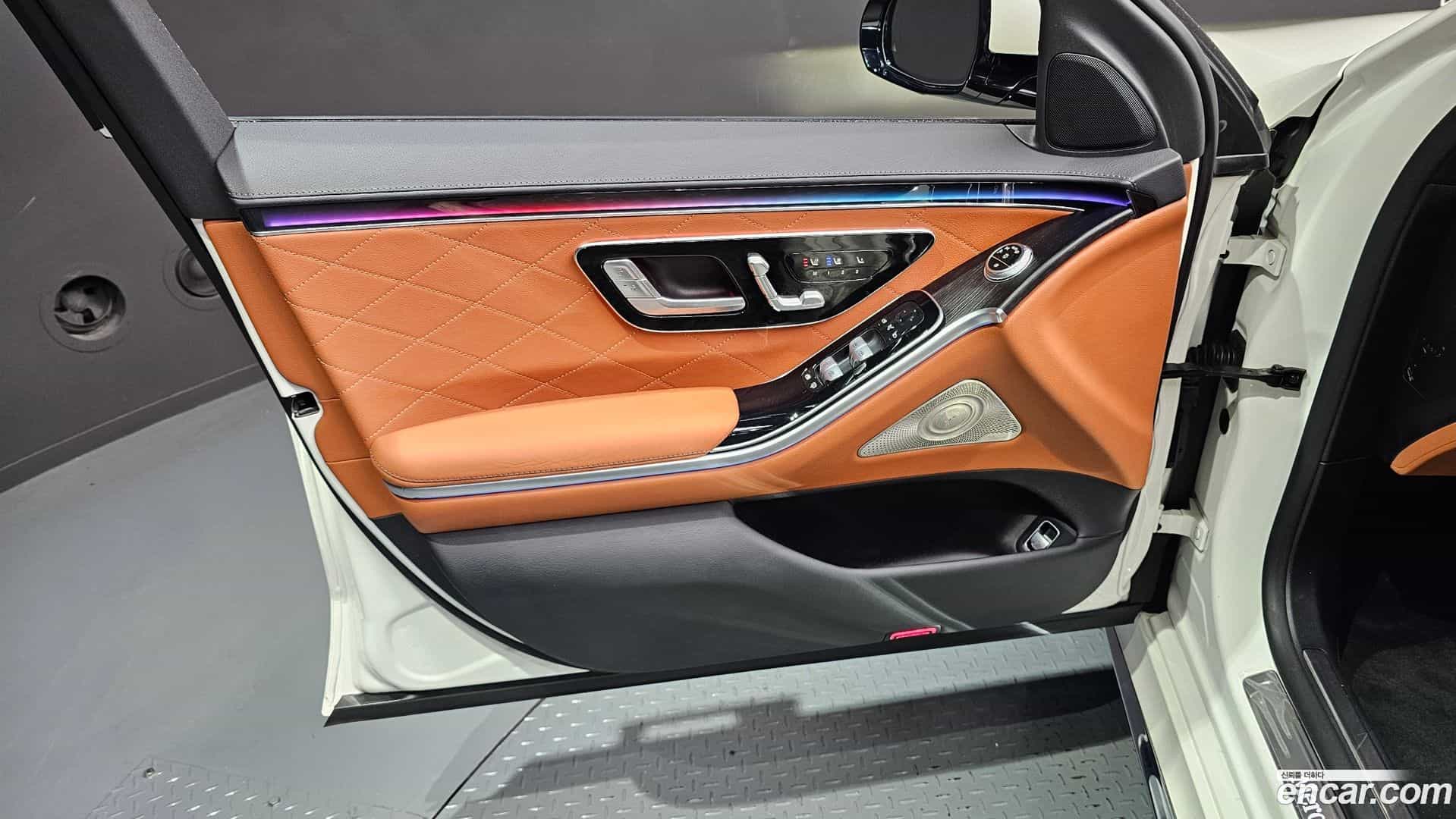 S-Class Mercedes-Benz 2022.1-INNER-034