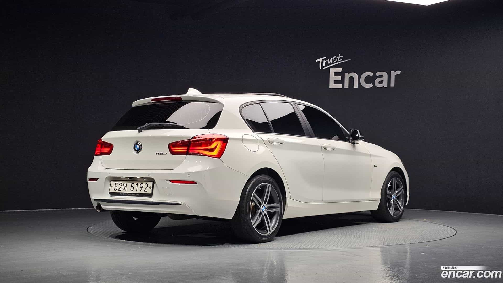 1-Series BMW 2017.4-OUTER-002