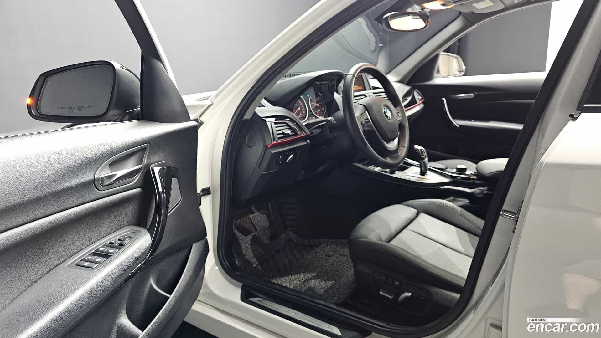 1-Series BMW 2017.4-INNER-010