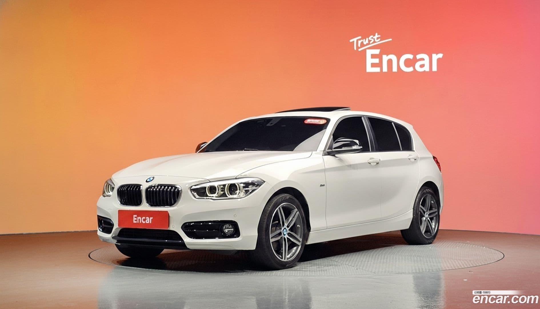 Main__Slider__Photo:1-Series BMW 2017.4-0