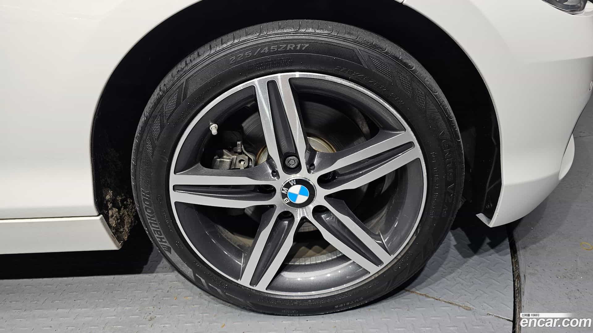 1-Series BMW 2017.4-OUTER-031