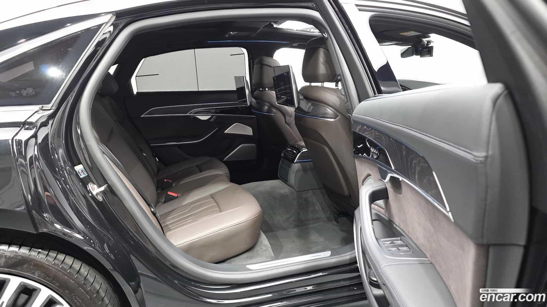 A8 Audi 2023.11-OPTION-016