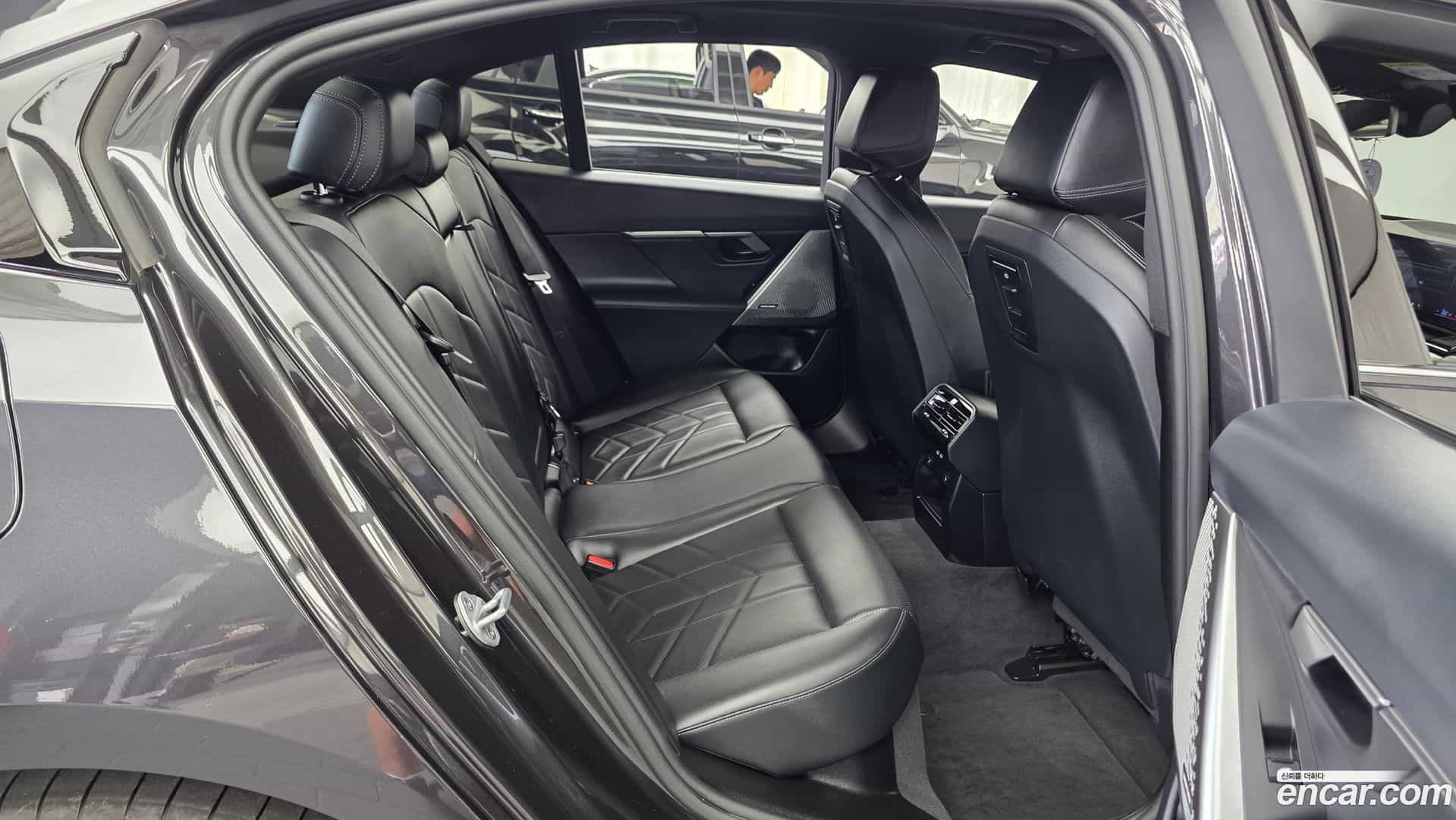 5-Series BMW 2025.3-OPTION-016