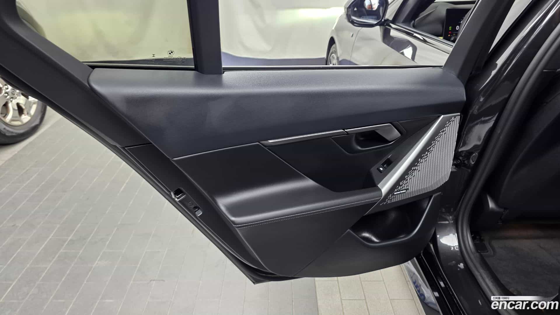 5-Series BMW 2025.3-INNER-035