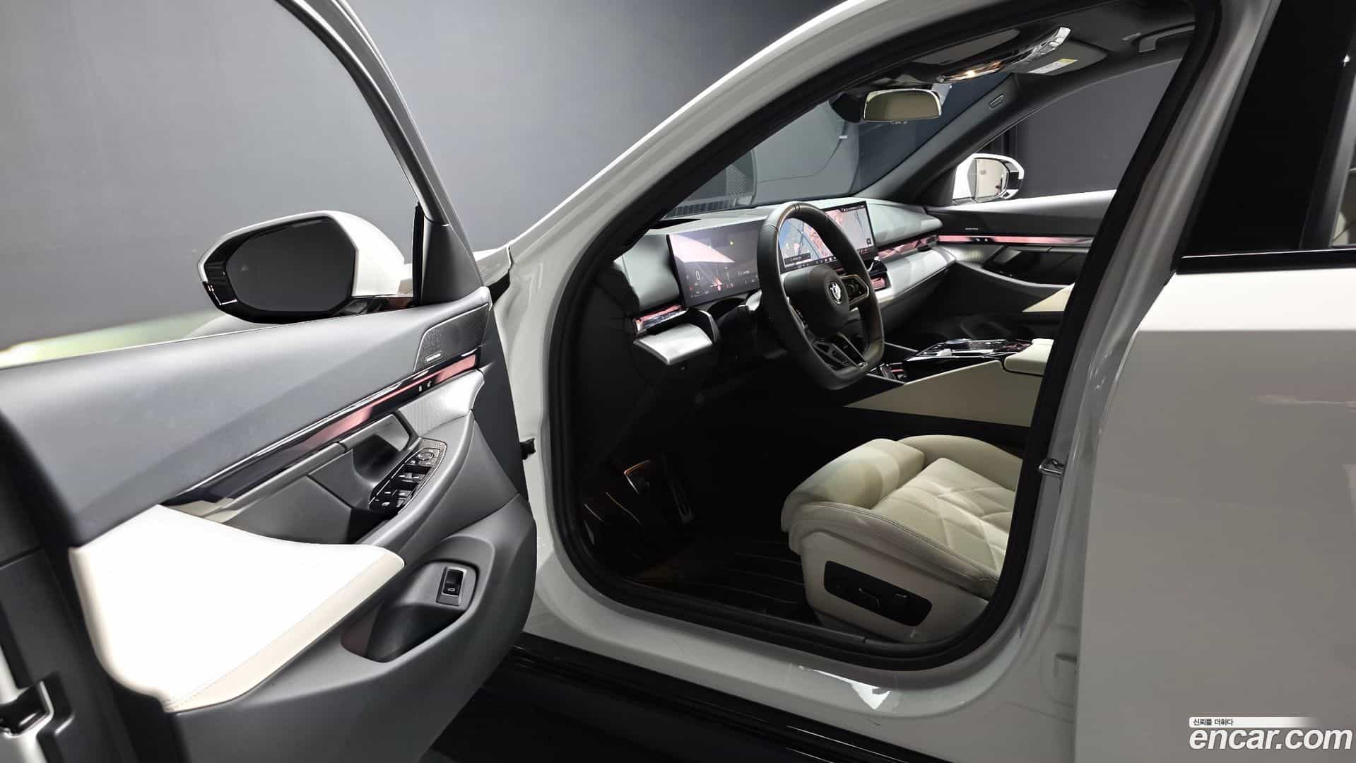 5-Series BMW 2025.8-INNER-010