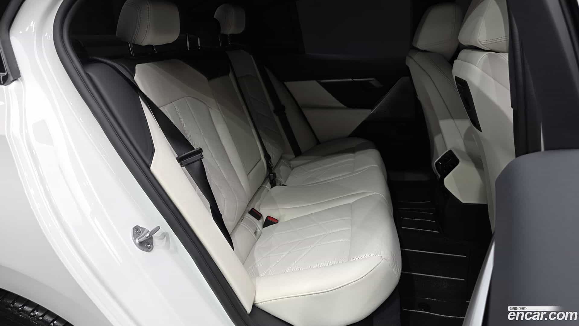 5-Series BMW 2025.8-OPTION-015